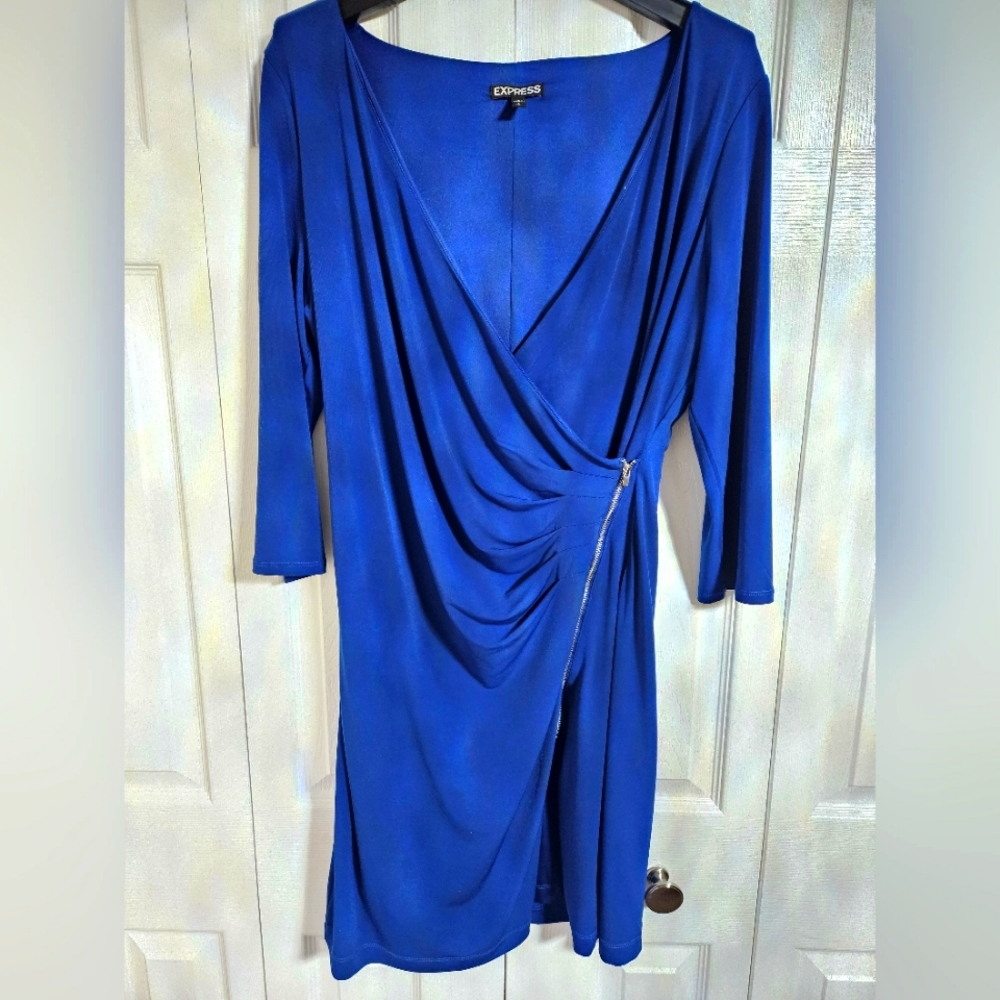 Express blue dress with zipper detail
